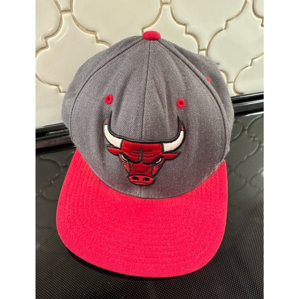 Vintage Chicago bulls NBA Mitchell & Ness fitted cap 7 1/2
